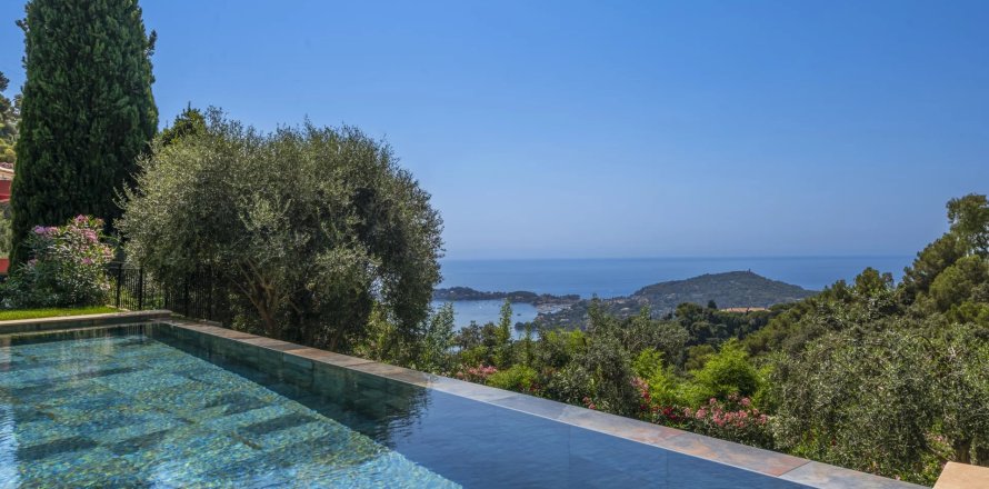 7 dormitorios Villa en Villefranche-sur-Mer, France No. 67401