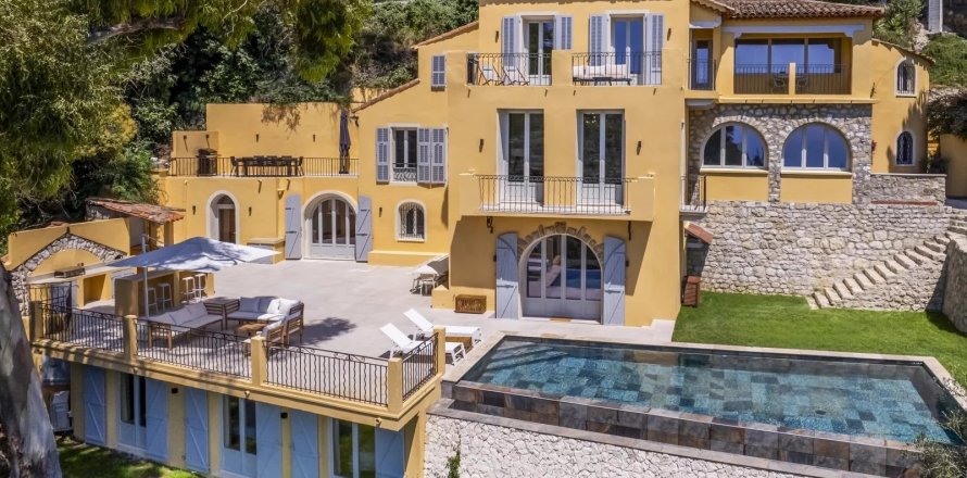 7 bedrooms Villa in Villefranche-sur-Mer, France No. 67401