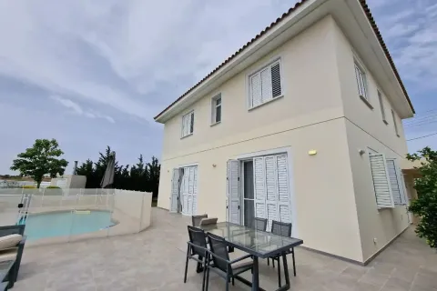 4 bedrooms Villa in Lakatamia, Cyprus No. 30457 1