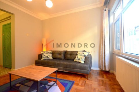 2+1 Appartement à Beyoglu, Turkey No. 17296 3