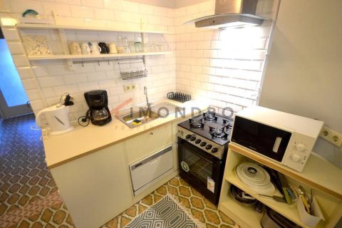 2+1 Appartement à Beyoglu, Turkey No. 17296 5