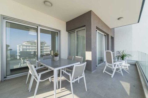 2 dormitorios Apartment en Agios Tychonas, Cyprus No. 34973 2