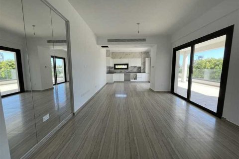 3 dormitorios Apartment en Limassol, Cyprus No. 34845 2