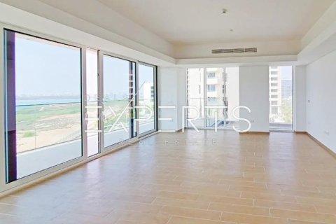 3 bedrooms Apartment on the Yas Island, UAE No. 39179 1