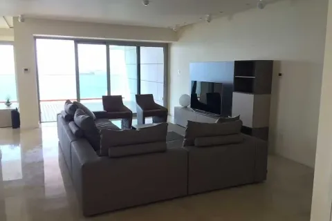 4 bedrooms Apartment in Limassol, Cyprus No. 40556 9