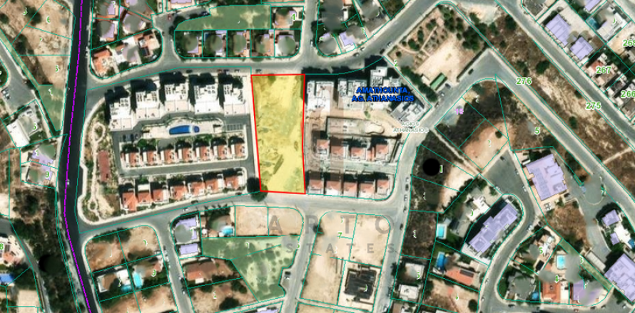 3030m² Land en Agios Athanasios, Cyprus No. 76096