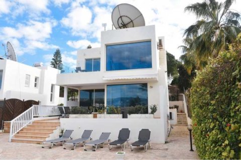 5 bedrooms Villa in Kissonerga, Cyprus No. 74865 3