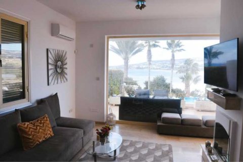 5 bedrooms Villa in Kissonerga, Cyprus No. 74865 4