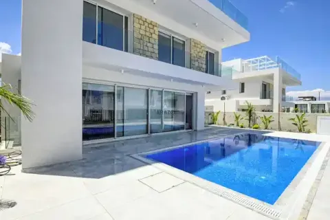 3 bedrooms Villa in Protaras, Cyprus No. 29854 1