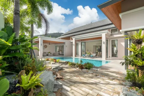 3 bedrooms Villa in Phuket, Thailand No. 2902 1