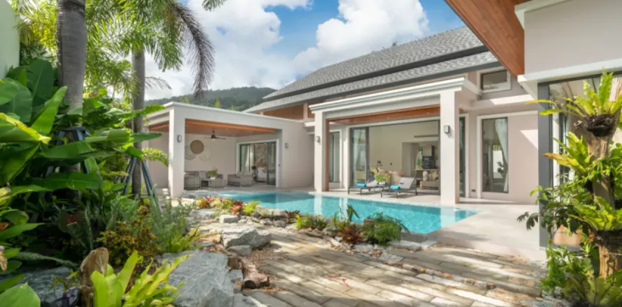 3 bedrooms Villa in Phuket, Thailand No. 2902