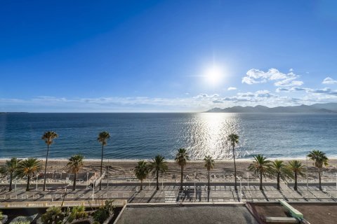 3 bedrooms Apartment in Cannes, France No. 74635 2