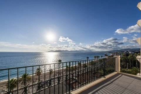 3 bedrooms Apartment in Cannes, France No. 74635 1