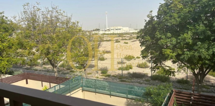 2 dormitorios Townhouse en Al Ghadeer, UAE No. 42401