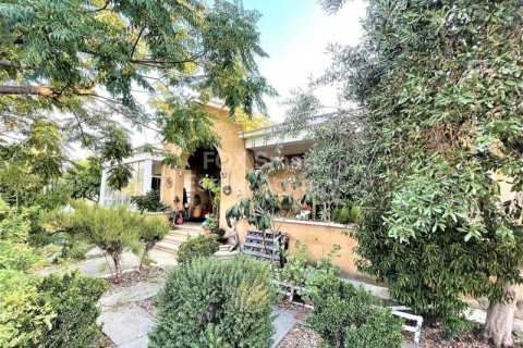 4 dormitorios House en Nicosia, Cyprus No. 75964 1