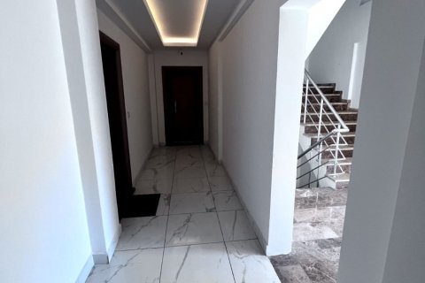 2+1 Apartment in Mahmutlar, Turkey No. 15466 4