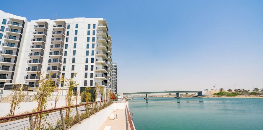 3 dormitorios Apartment en  Yas Island, UAE No. 6224