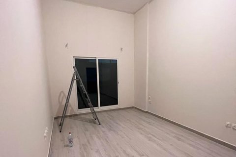 3 bedrooms Apartment in Al Reef, UAE No. 6215 8