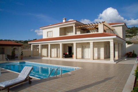 7 bedrooms Villa in Agios Georgios, Cyprus No. 37059 1