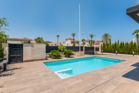 4 bedrooms Villa in La Manga del Mar Menor, Spain No. 25965 5