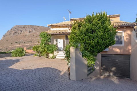 3 bedrooms Villa in Heraklion, Greece No. 23876 3