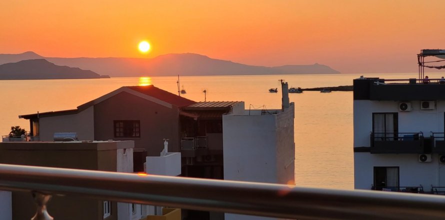 2 dormitorios Apartment en Chania, Greece No. 23880