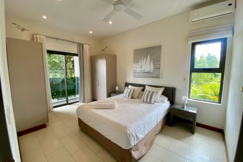 3 bedrooms Apartment in Grande Riviere Noire, Mauritius No. 60896 3