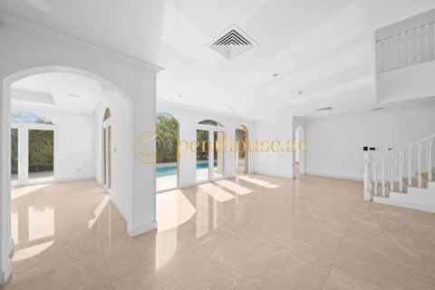 6 bedrooms Villa in Earth, UAE No. 7088 28