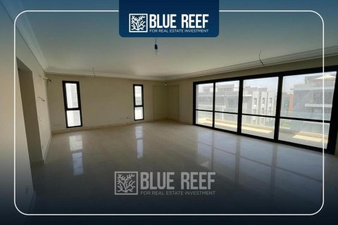 4 bedrooms Penthouse in Al Patio 7, Egypt No. 38471 12