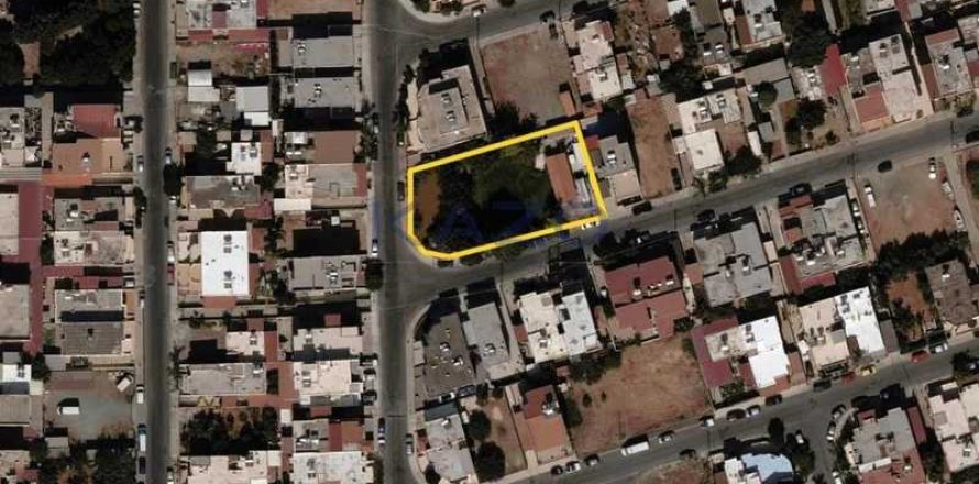 1050m² Land en Limassol, Cyprus No. 64711