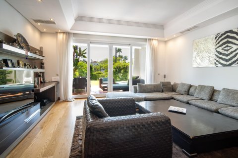 3 dormitorios Townhouse en Estepona, Spain No. 27068 16