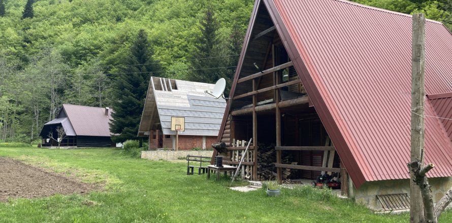 6 chambres House à Kolasin, Montenegro No. 62382