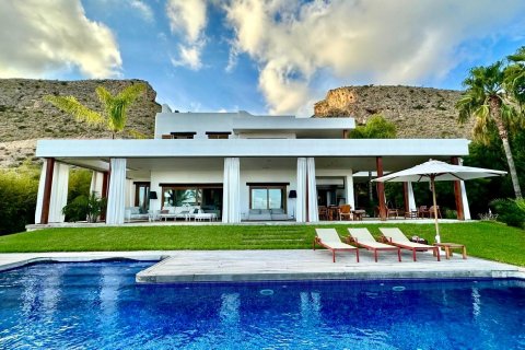 5 bedrooms Villa in Finestrat, Spain No. 27826 1