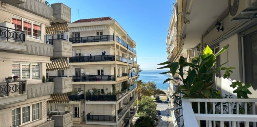 3 bedrooms Apartment in Thessaloniki, Greece No. 69608