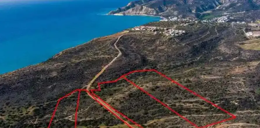 44683m² Land en Pissouri, Cyprus No. 35357