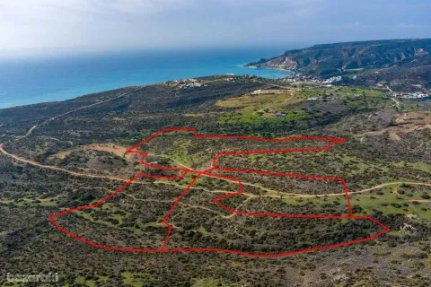 161527m² Land en Pissouri, Cyprus No. 35359 1