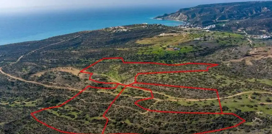 161527m² Land à Pissouri, Cyprus No. 35359