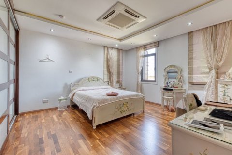 5 dormitorios Villa en Dromolaxia, Cyprus No. 36977 23