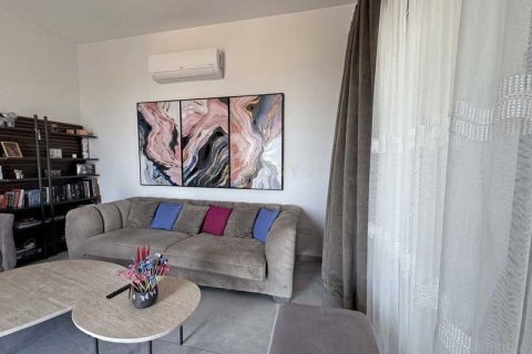 3 bedrooms Apartment in Germasogeia, Cyprus No. 74935 2