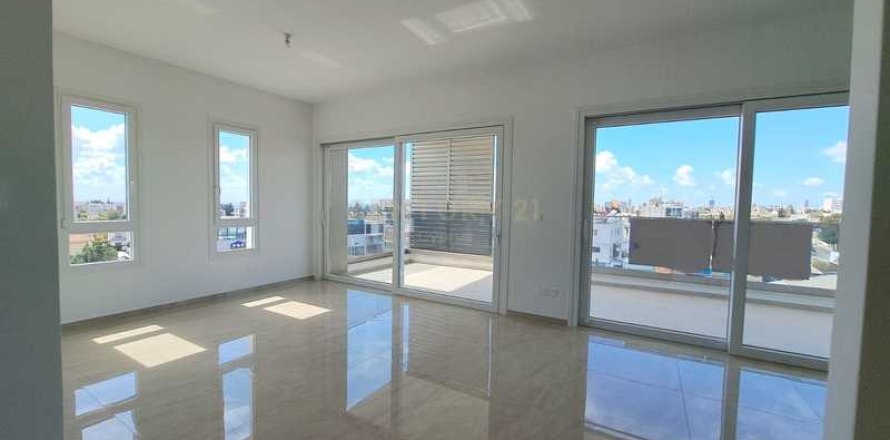 3 dormitorios Apartment en Agios Athanasios, Cyprus No. 74936