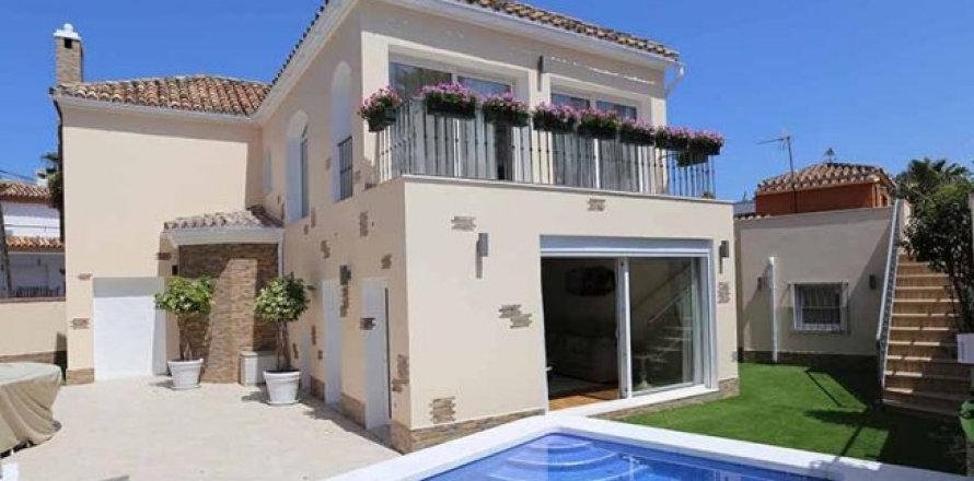 4 bedrooms House in San Pedro de Alcantara, Spain No. 25492