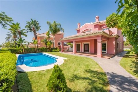 4 bedrooms House in San Pedro de Alcantara, Spain No. 25491 2