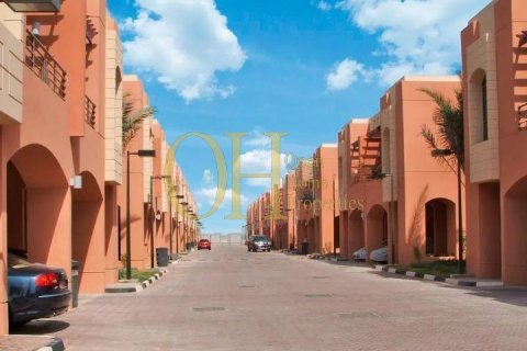 2 bedrooms Townhouse in Hydra Village, UAE No. 10479 1