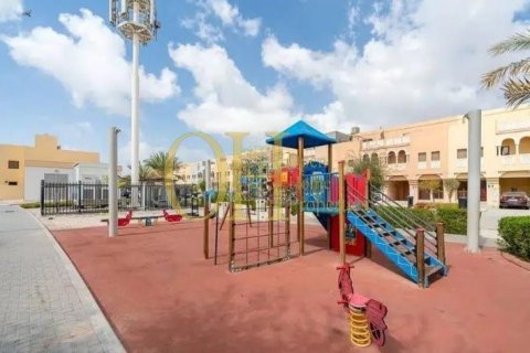 2 bedrooms Townhouse in Hydra Village, UAE No. 10479 2