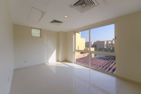 4 bedrooms Townhouse in Al Raha Gardens, UAE No. 6043 7