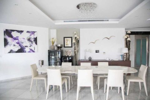 5 bedrooms House in Agios Tychonas, Cyprus No. 77332 13