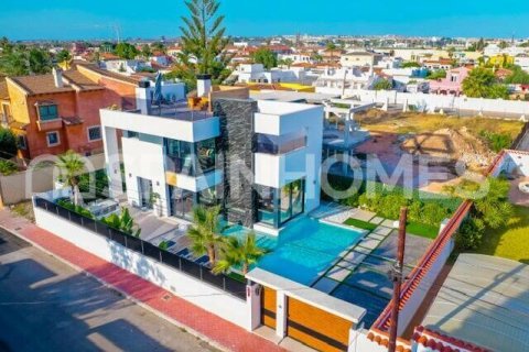 3 dormitorios Villa en Torrevieja, Spain No. 25921 7