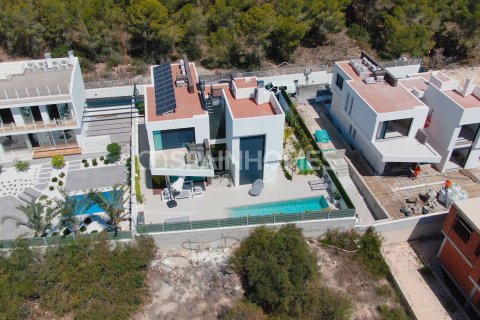 4 dormitorios Villa en La Nucia, Spain No. 25922 4