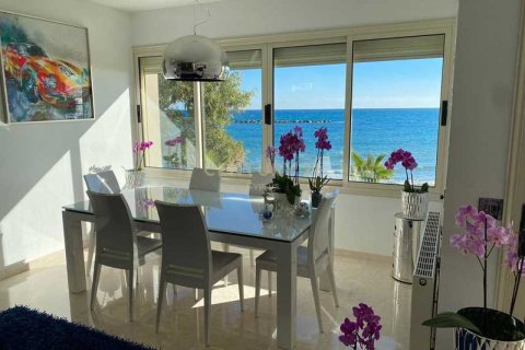 3 dormitorios Apartment en Limassol, Cyprus No. 74234 3