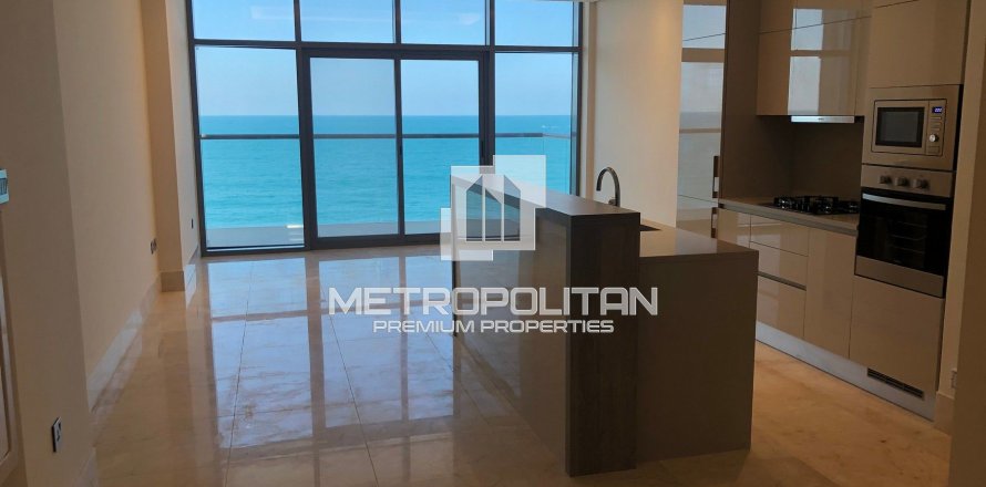 2 bedrooms Apartment in Palm Jumeirah, UAE No. 7449